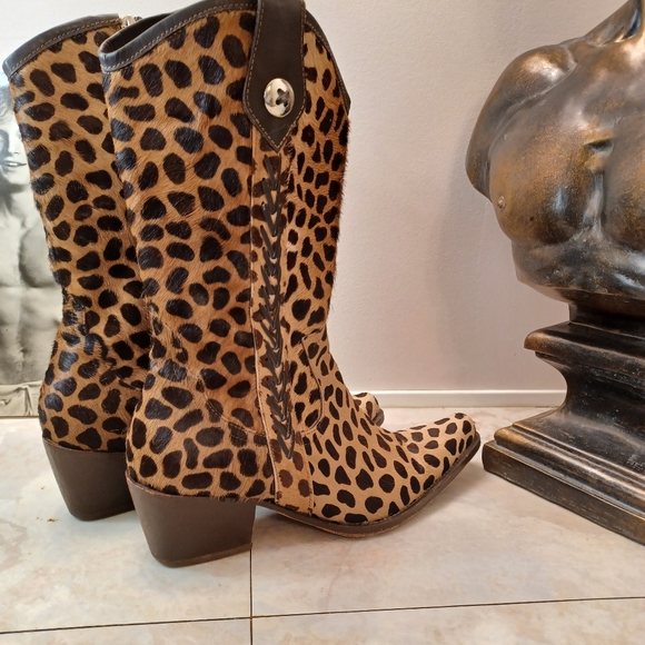 Pre-owned Rockwell Tharp 👢 👢 - Picture 3 of 16